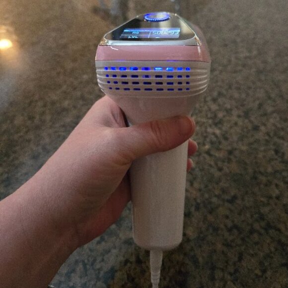 Never Used VEME IPL Permanent at Home Laser Hair Removal Device - Picture 8 of 11